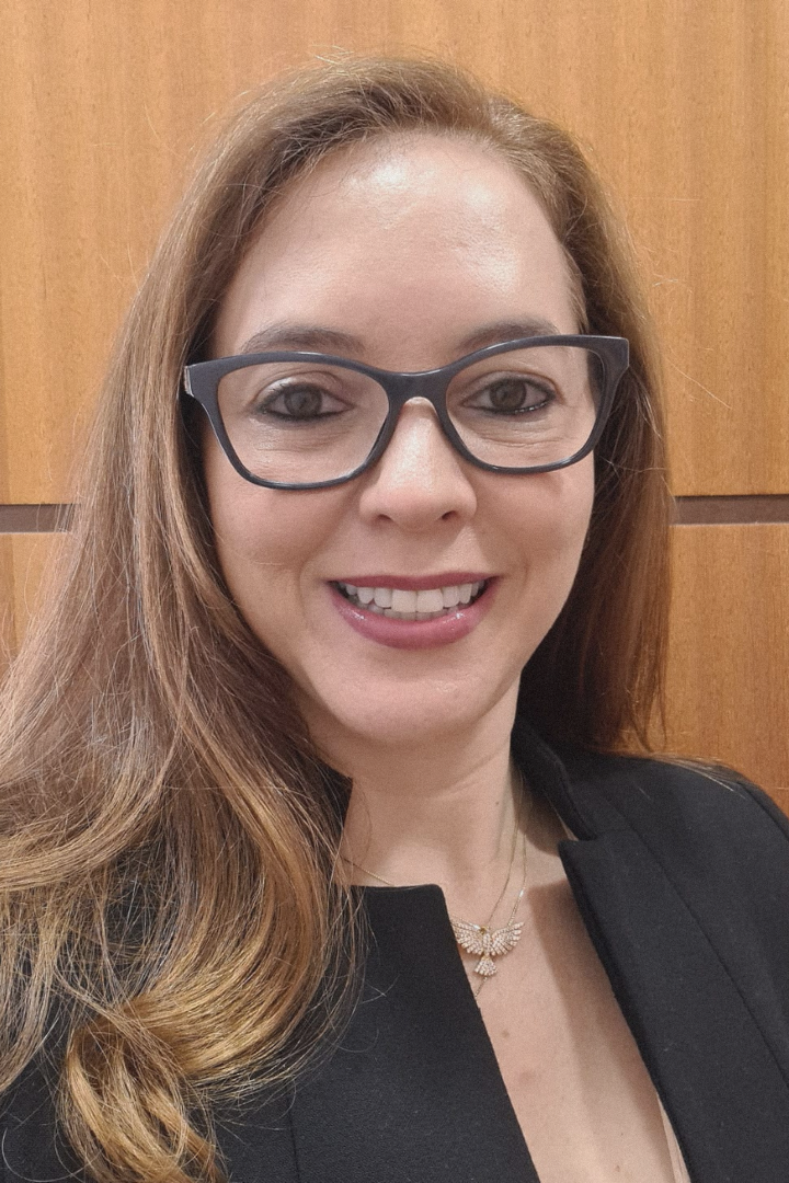 Profª Drª Fábia Trentin