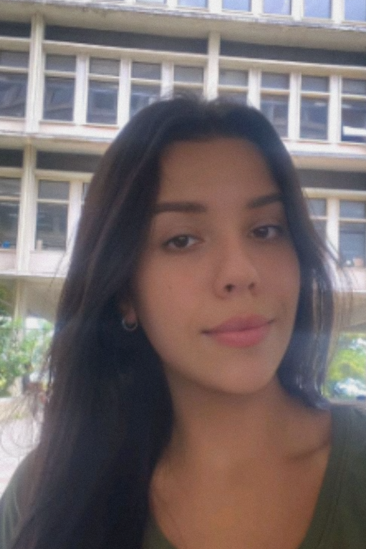 Graduanda Bruna Aragão 